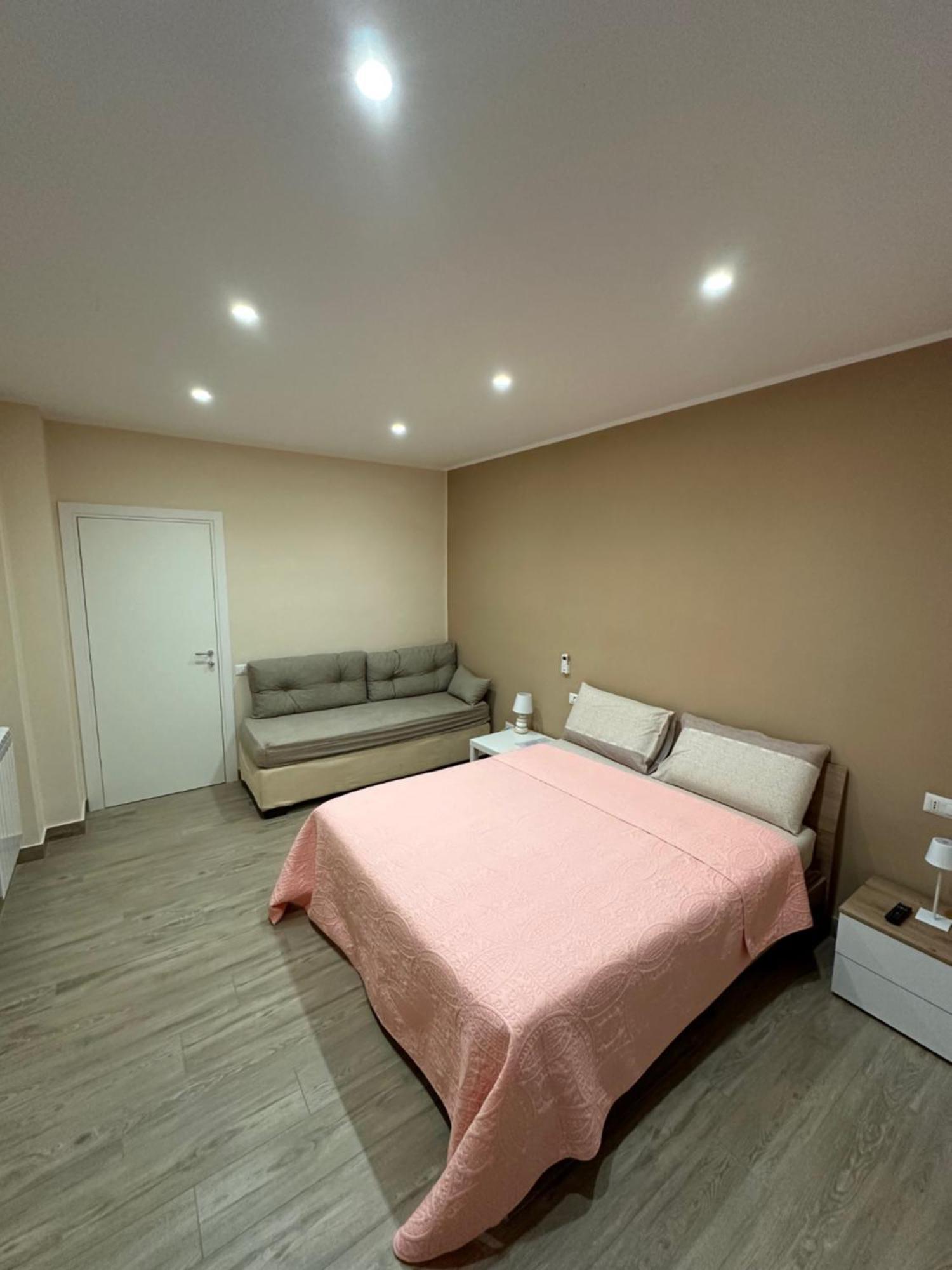 Bed and Breakfast Binario 56 Napoli Esterno foto