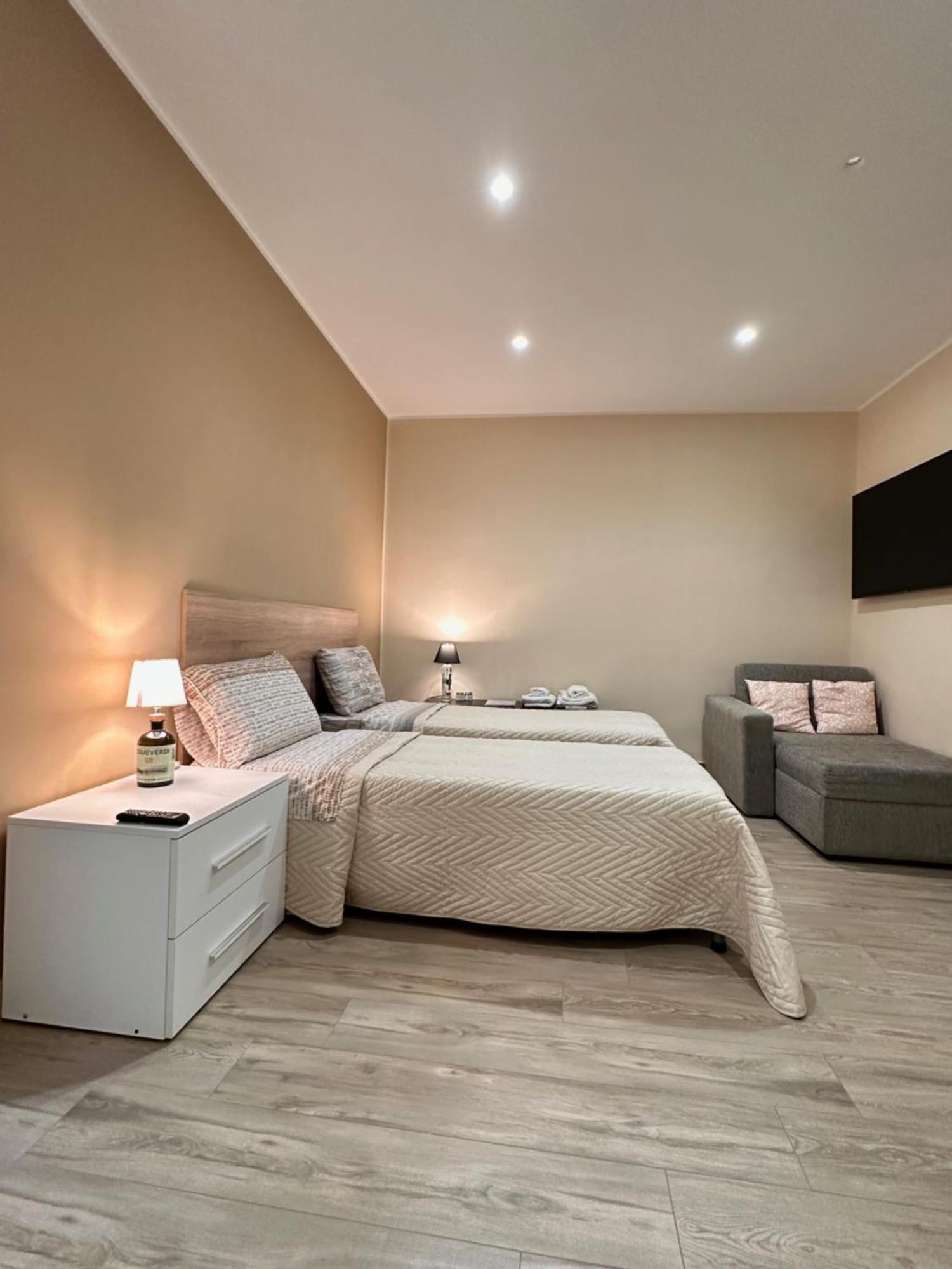 Bed and Breakfast Binario 56 Napoli Esterno foto