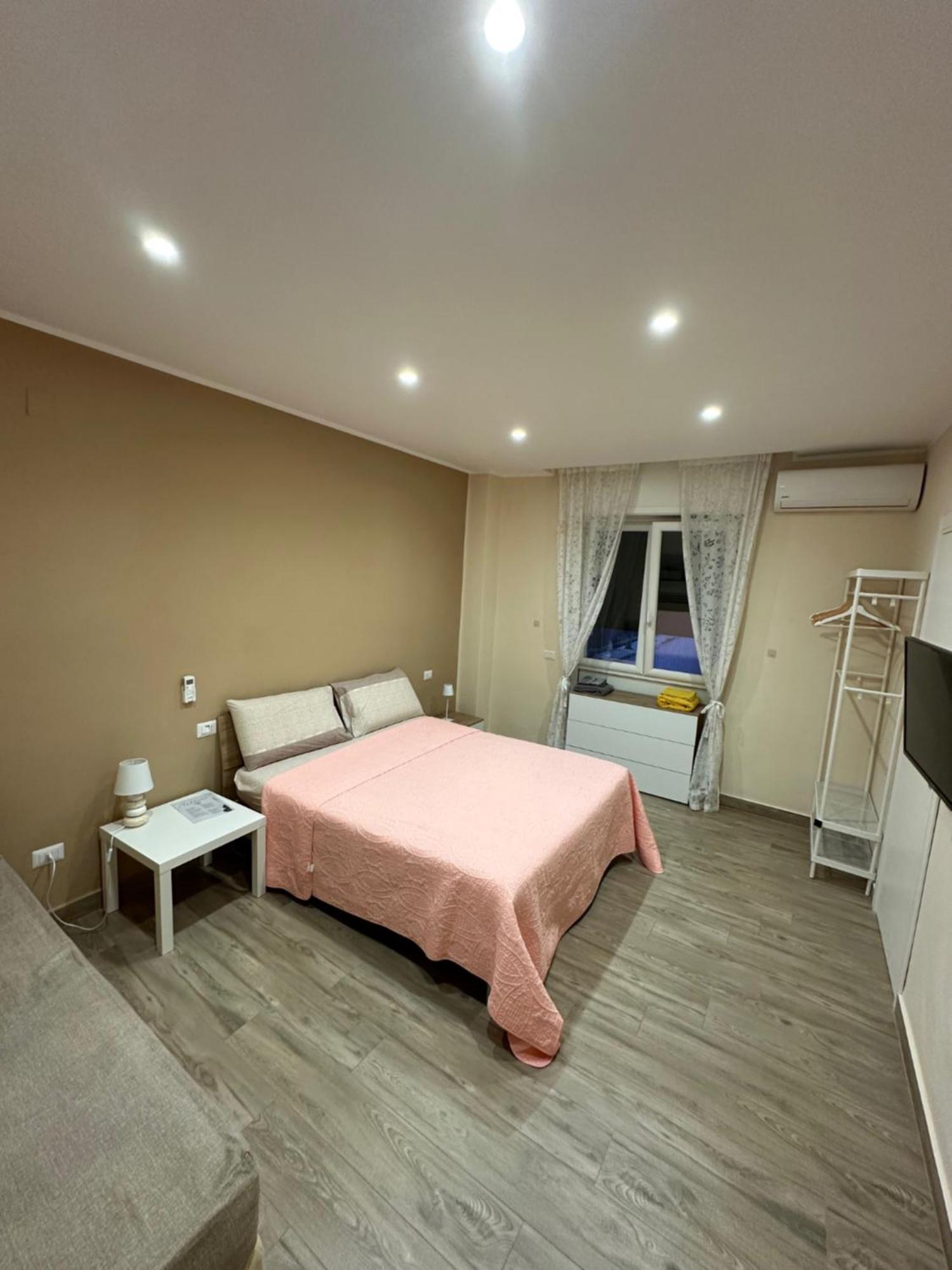 Bed and Breakfast Binario 56 Napoli Esterno foto