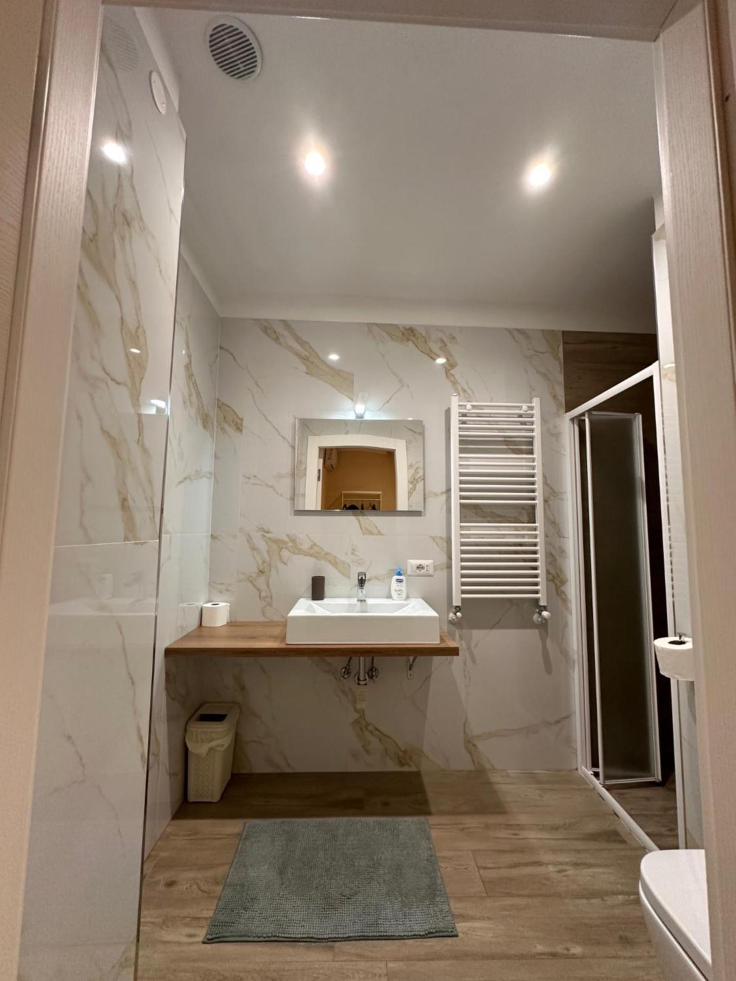 Bed and Breakfast Binario 56 Napoli Esterno foto