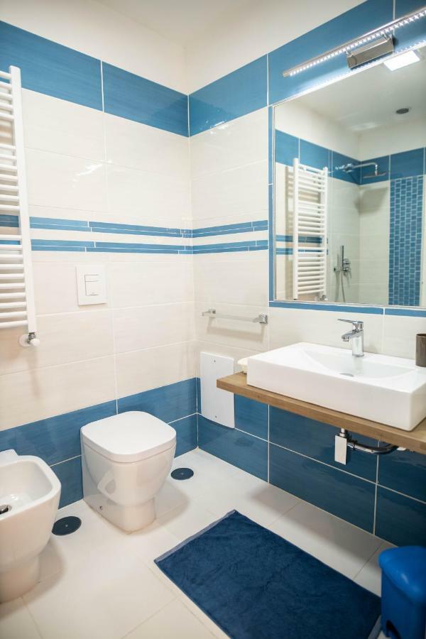 Bed and Breakfast Binario 56 Napoli Esterno foto