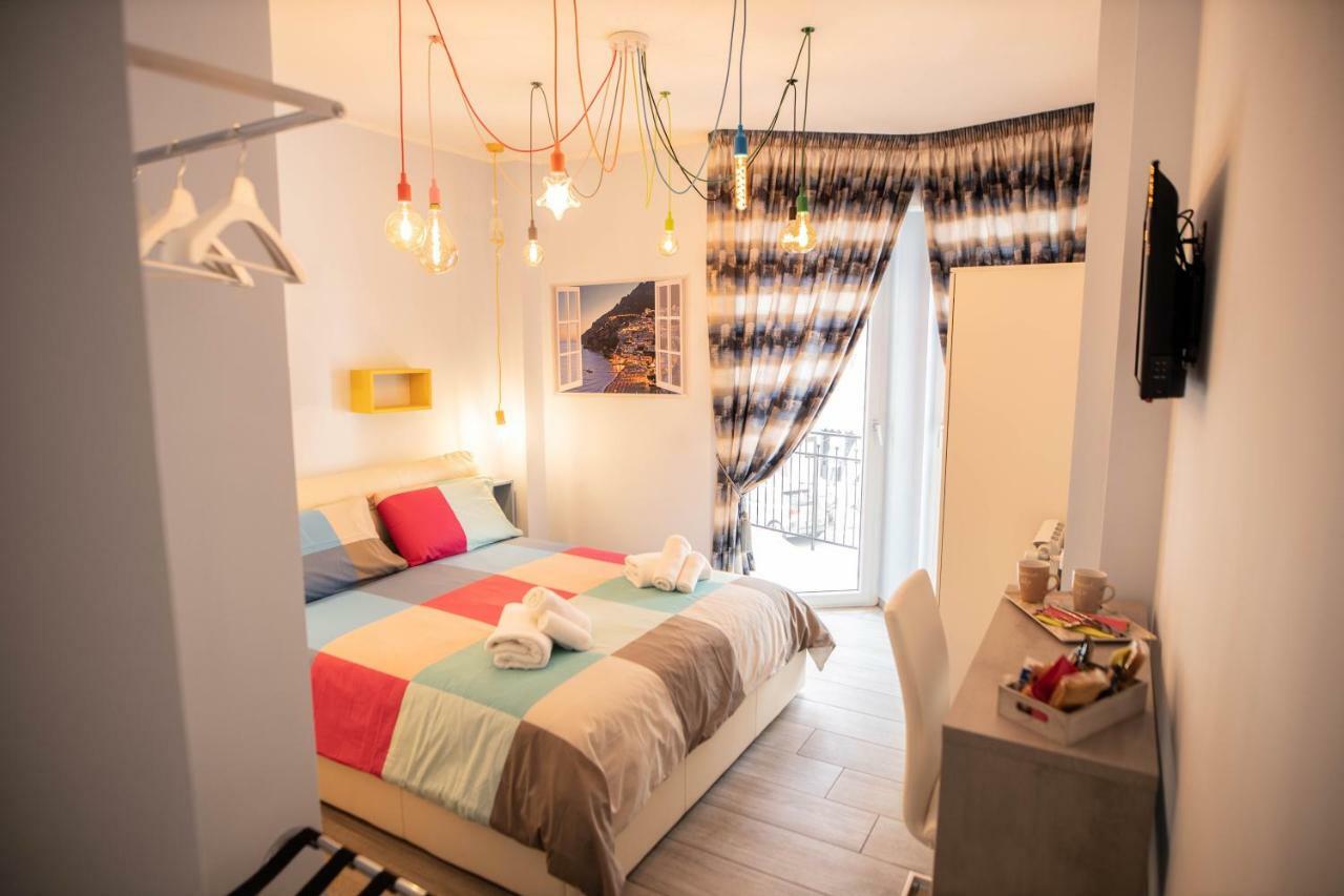 Bed and Breakfast Binario 56 Napoli Esterno foto