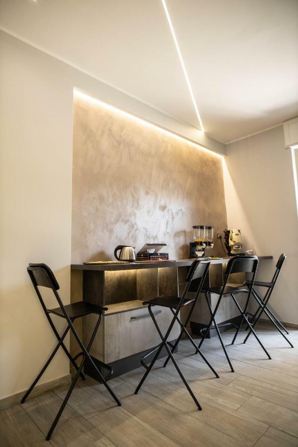 Bed and Breakfast Binario 56 Napoli Esterno foto